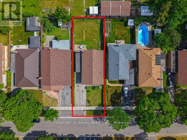 Property at 97 WESTHAMPTON DRIVE image 2