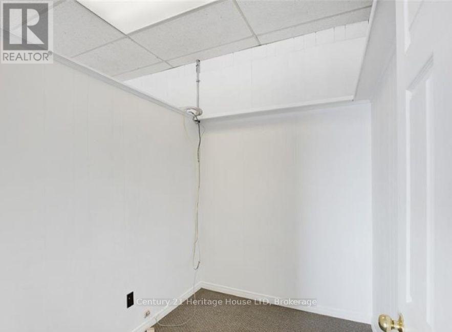 241 Garrison Road, Fort Erie, Ontario  L2A 1M9 - Photo 6 - X12247501