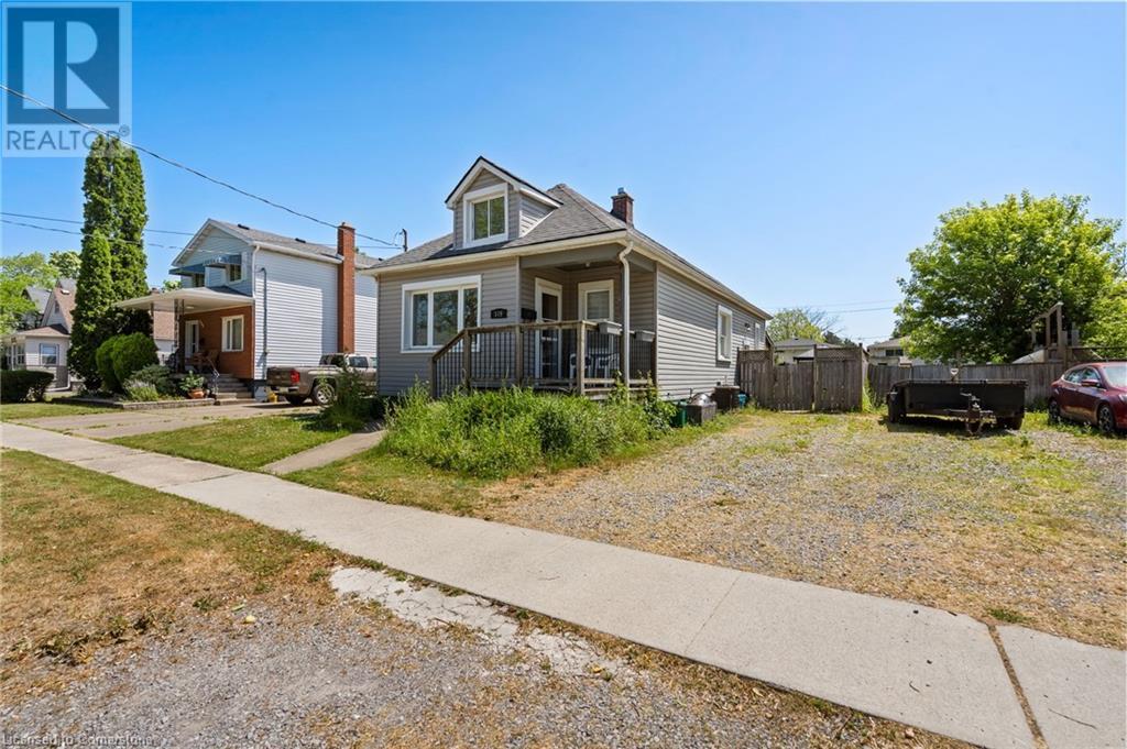 Property at 149 ALBERTA Street image 3