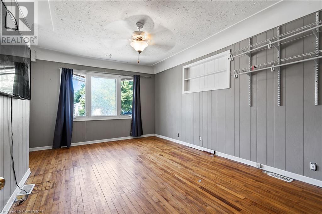 149 Alberta Street, Welland, Ontario  L3B 2V9 - Photo 4 - 40745094