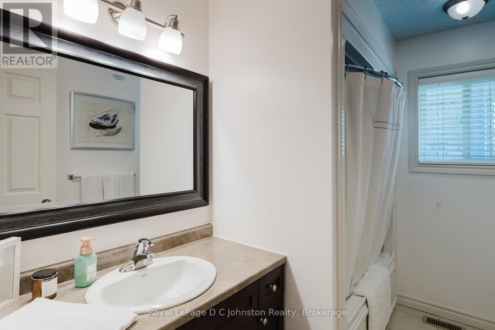 219 Stickel Street, Saugeen Shores, Ontario  N0H 2C1 - Photo 24 - X12247522