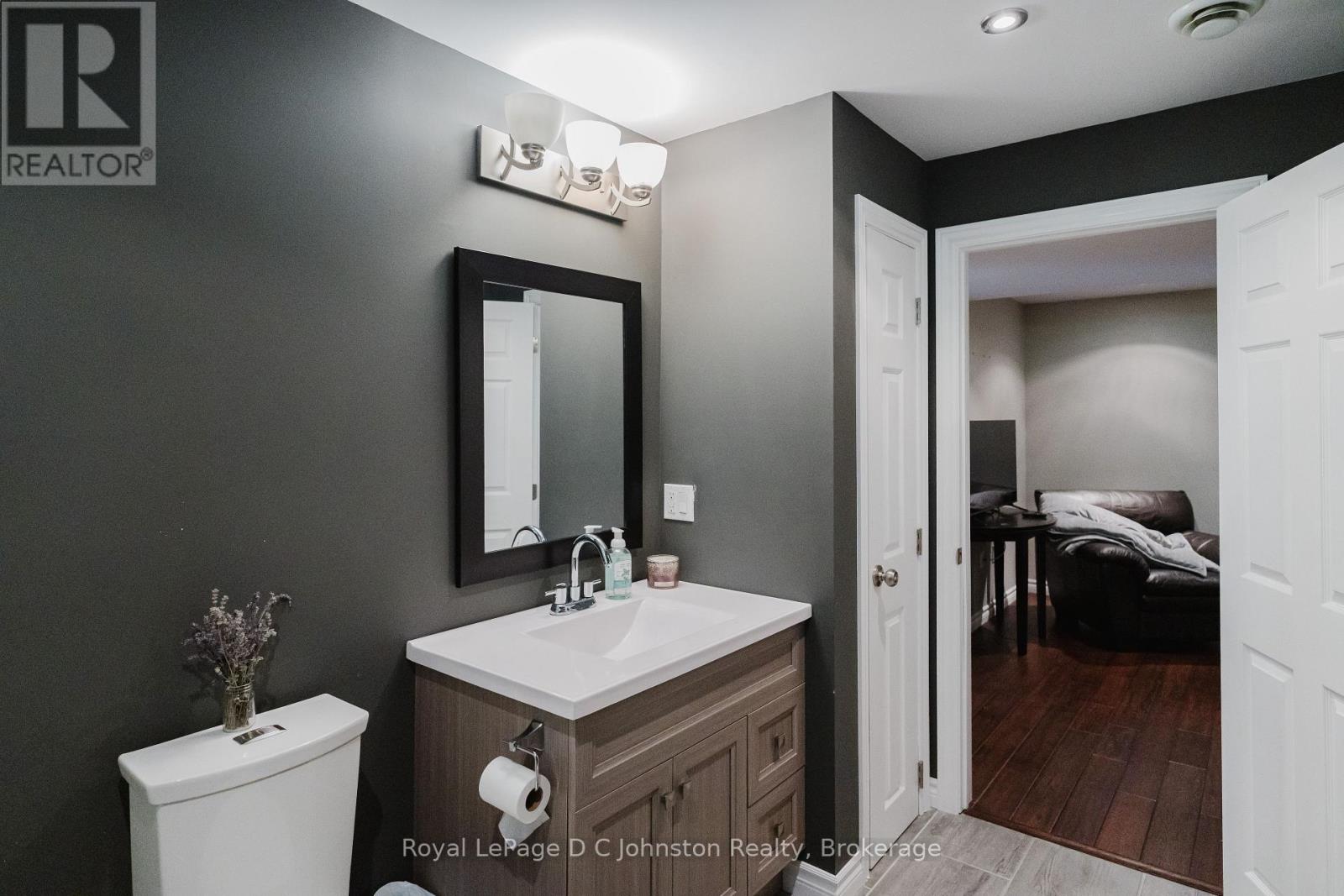 219 Stickel Street, Saugeen Shores, Ontario  N0H 2C1 - Photo 33 - X12247522