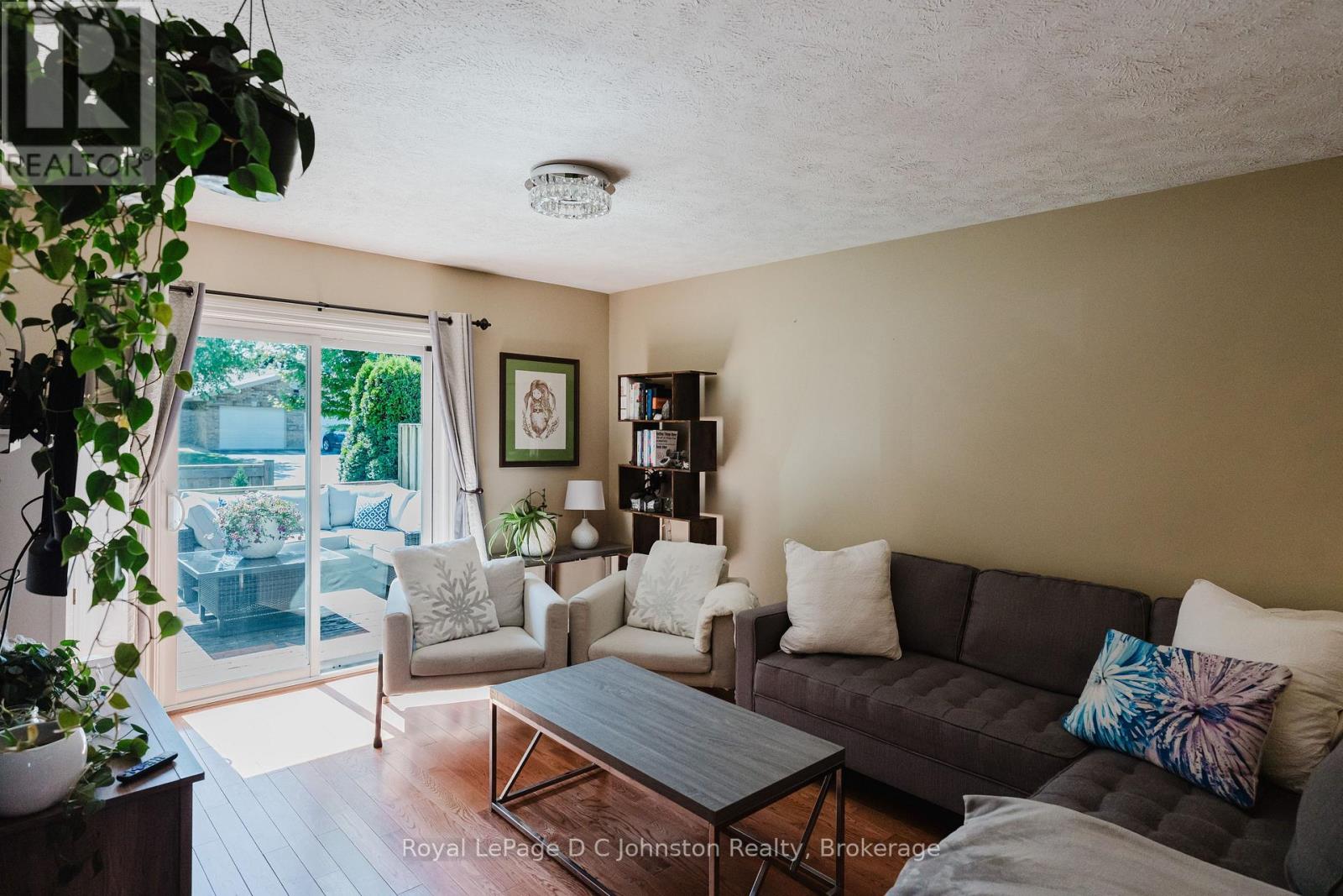 219 Stickel Street, Saugeen Shores, Ontario  N0H 2C1 - Photo 7 - X12247522