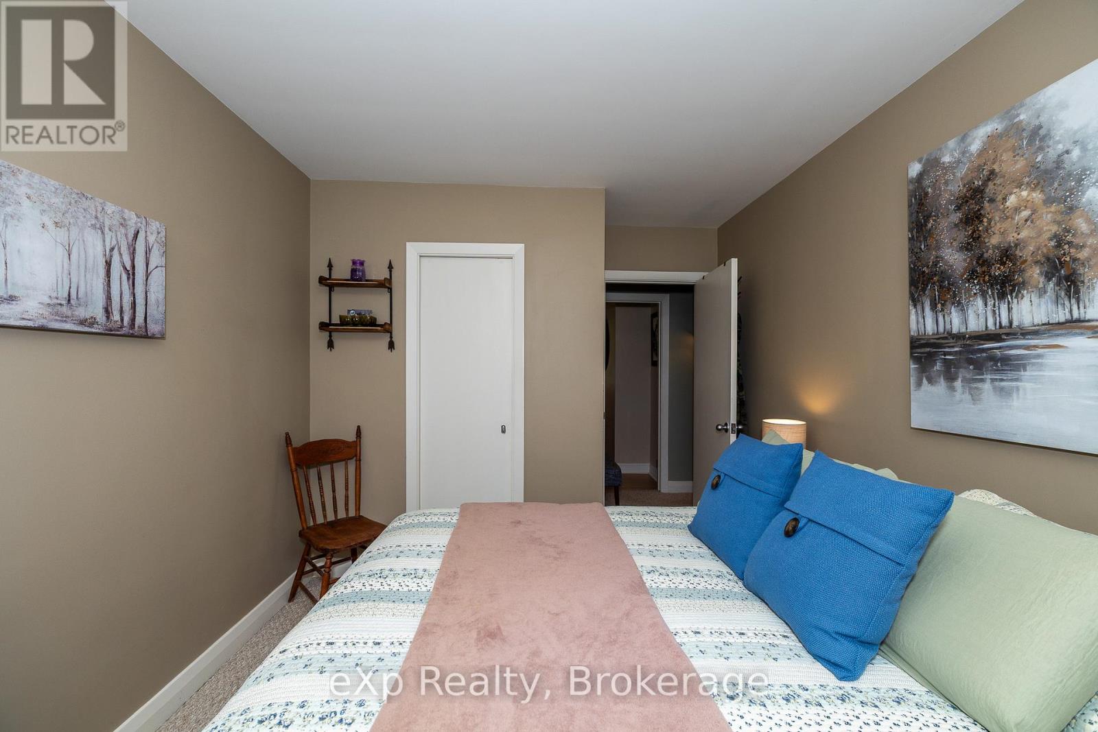 318827 Grey Road 1, Georgian Bluffs, Ontario  N4K 5N4 - Photo 12 - X12247523