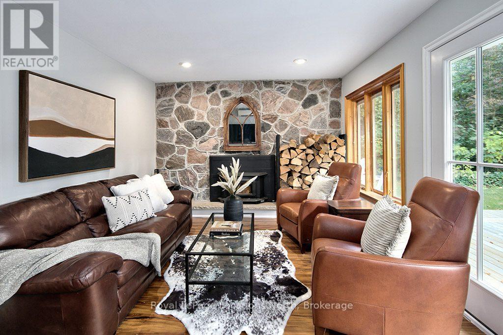 128 Teskey Drive, Blue Mountains, Ontario  N0H 1J0 - Photo 6 - X12247537