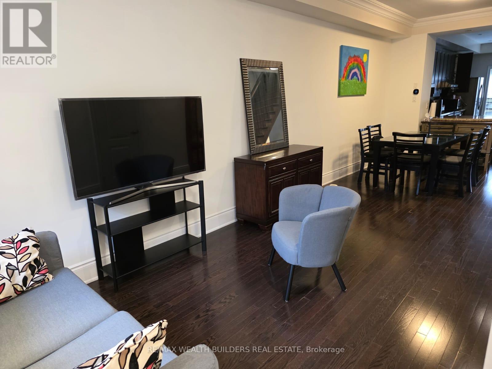 Property at 46A MALLINGHAM COURT image 3
