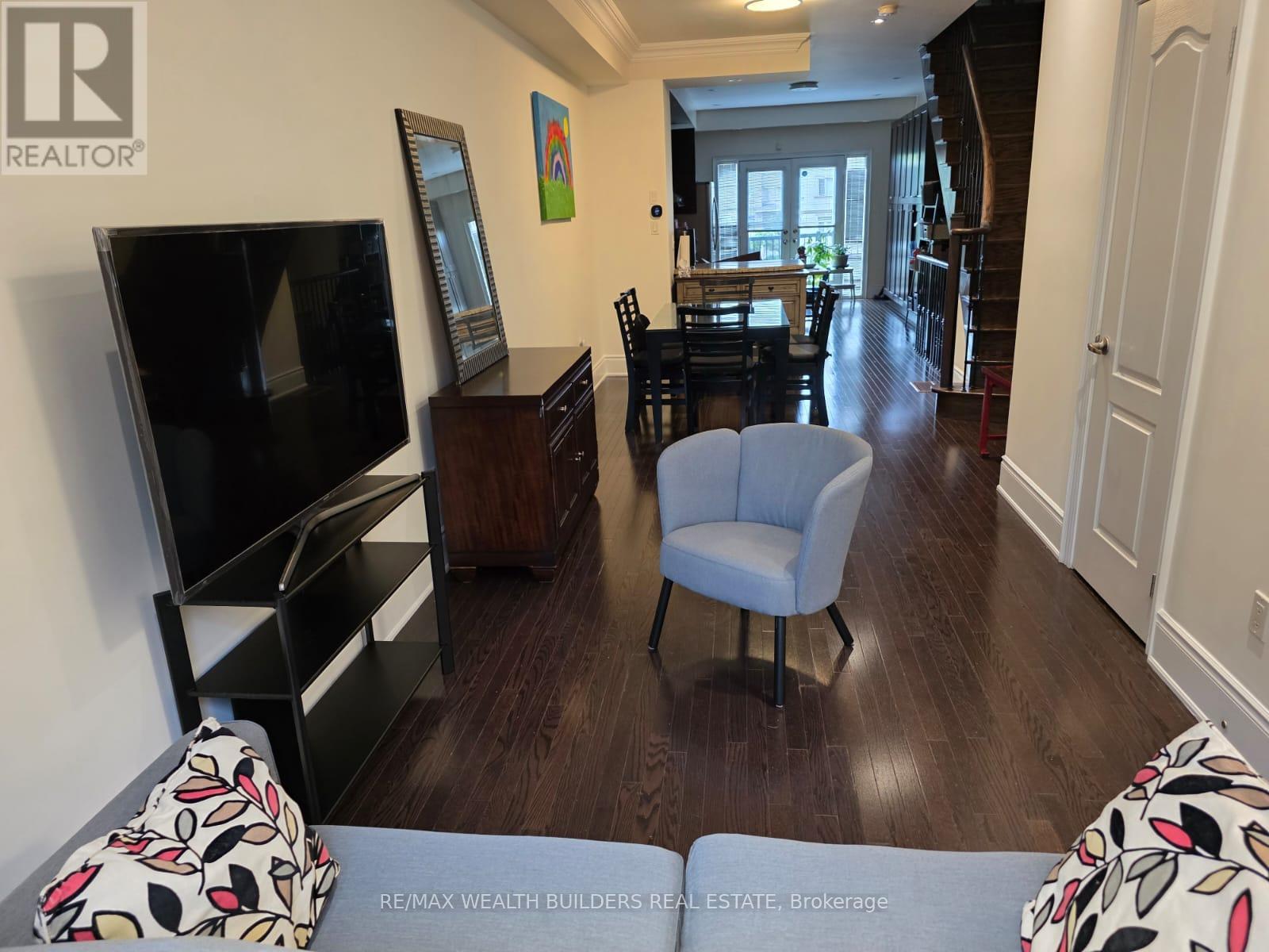 Property at 46A MALLINGHAM COURT image 4