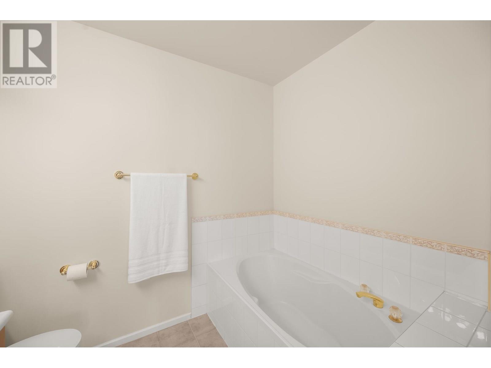 301 5555 13a Avenue, Tsawwassen, British Columbia V4M 2E7 - Photo 24 - R3012295