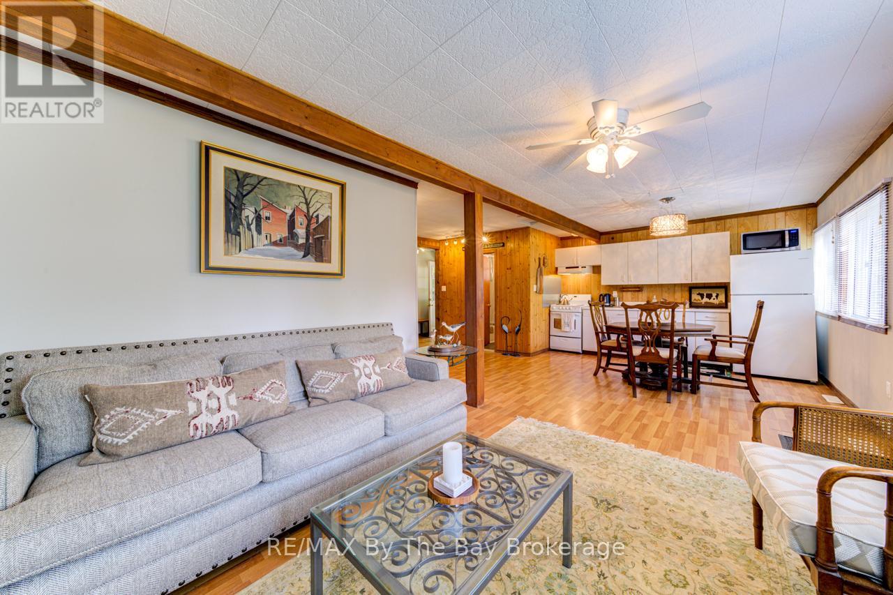 50 Balsam Street, Tiny, Ontario  L0L 1P1 - Photo 14 - S12219379