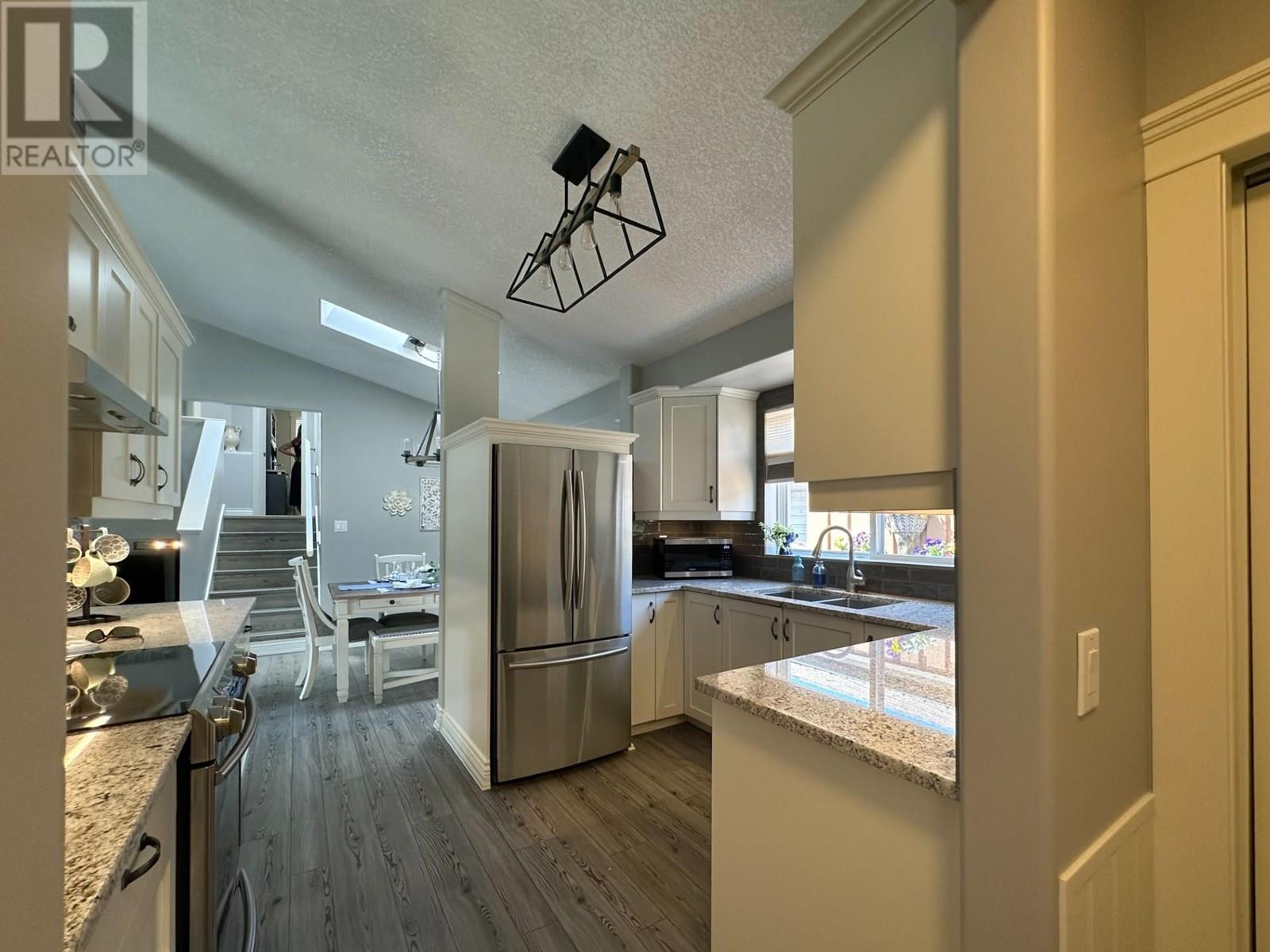 611 Gertrude Street, Midway, British Columbia  V0H 1M0 - Photo 3 - 10351294