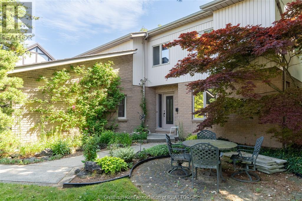 Property at 30 CRAMAR CRESCENT image 2