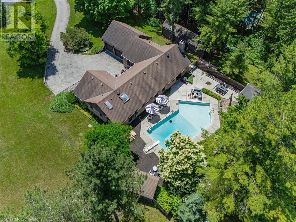 Property at 105 GRANDVIEW Drive image 4