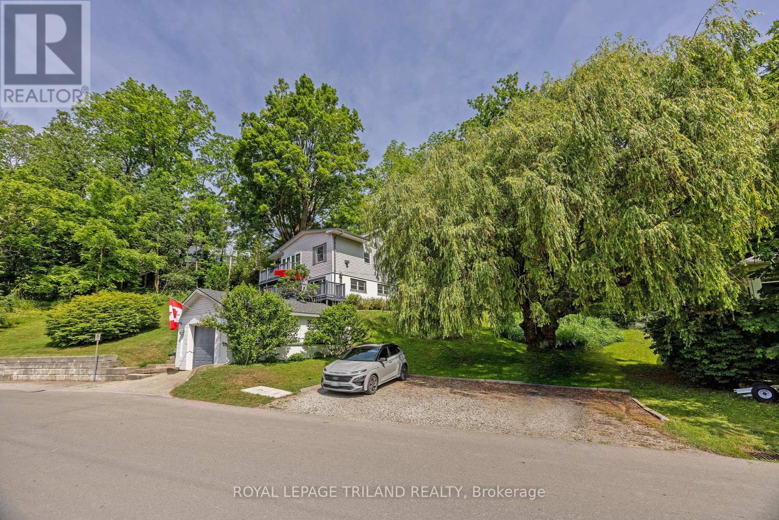 485 Valley Street, Central Elgin, Ontario  N5L 1G5 - Photo 3 - X12247632