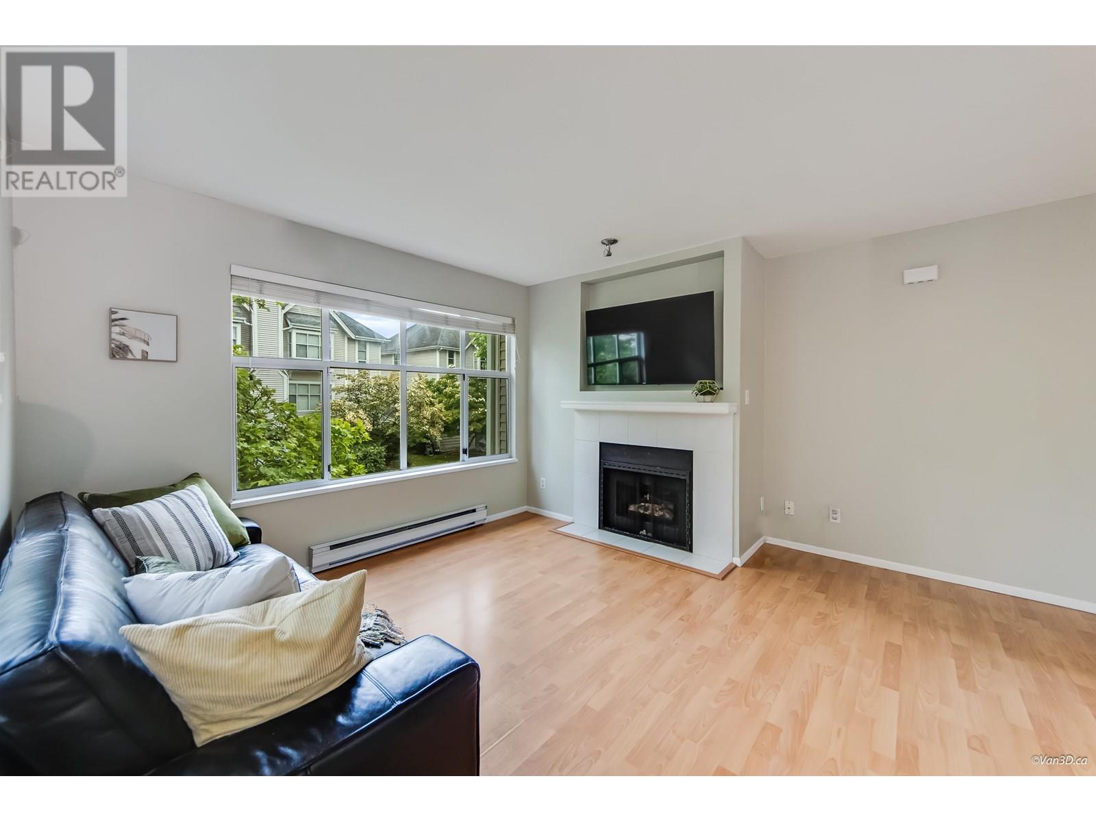 Property at 105 2450 HAWTHORNE AVENUE image 3