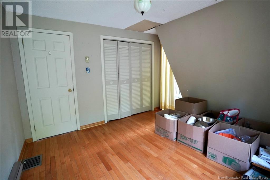 305 Youghall Drive, Bathurst, New Brunswick  E2A 4X7 - Photo 19 - NB121372