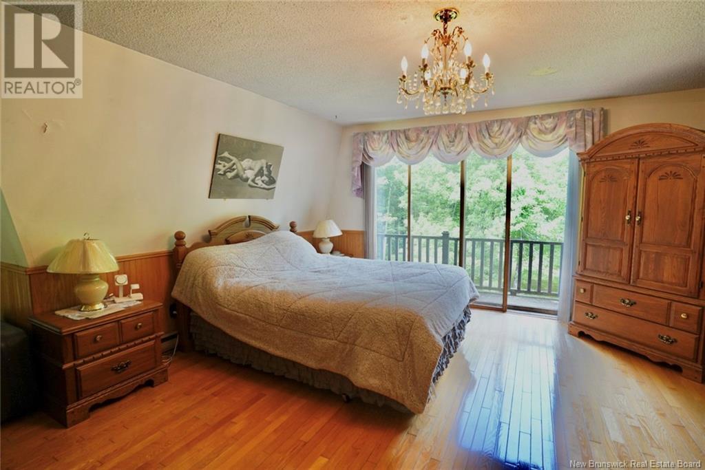 305 Youghall Drive, Bathurst, New Brunswick  E2A 4X7 - Photo 25 - NB121372