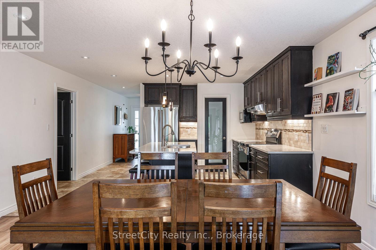 39 Greenberg Place, Stratford, Ontario  N5A 0A6 - Photo 11 - X12247581