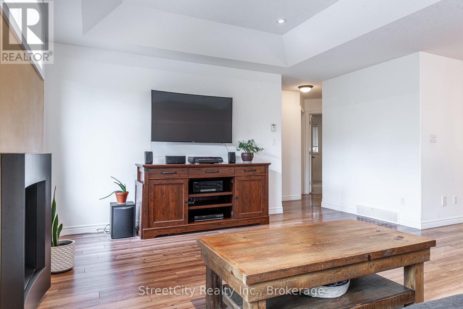 39 Greenberg Place, Stratford, Ontario  N5A 0A6 - Photo 16 - X12247581