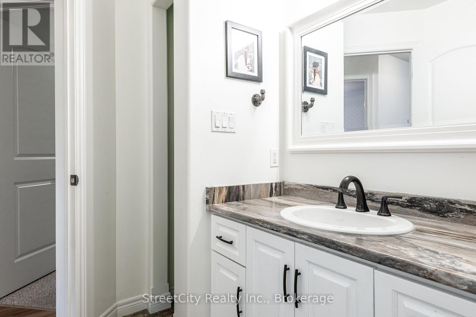 39 Greenberg Place, Stratford, Ontario  N5A 0A6 - Photo 23 - X12247581