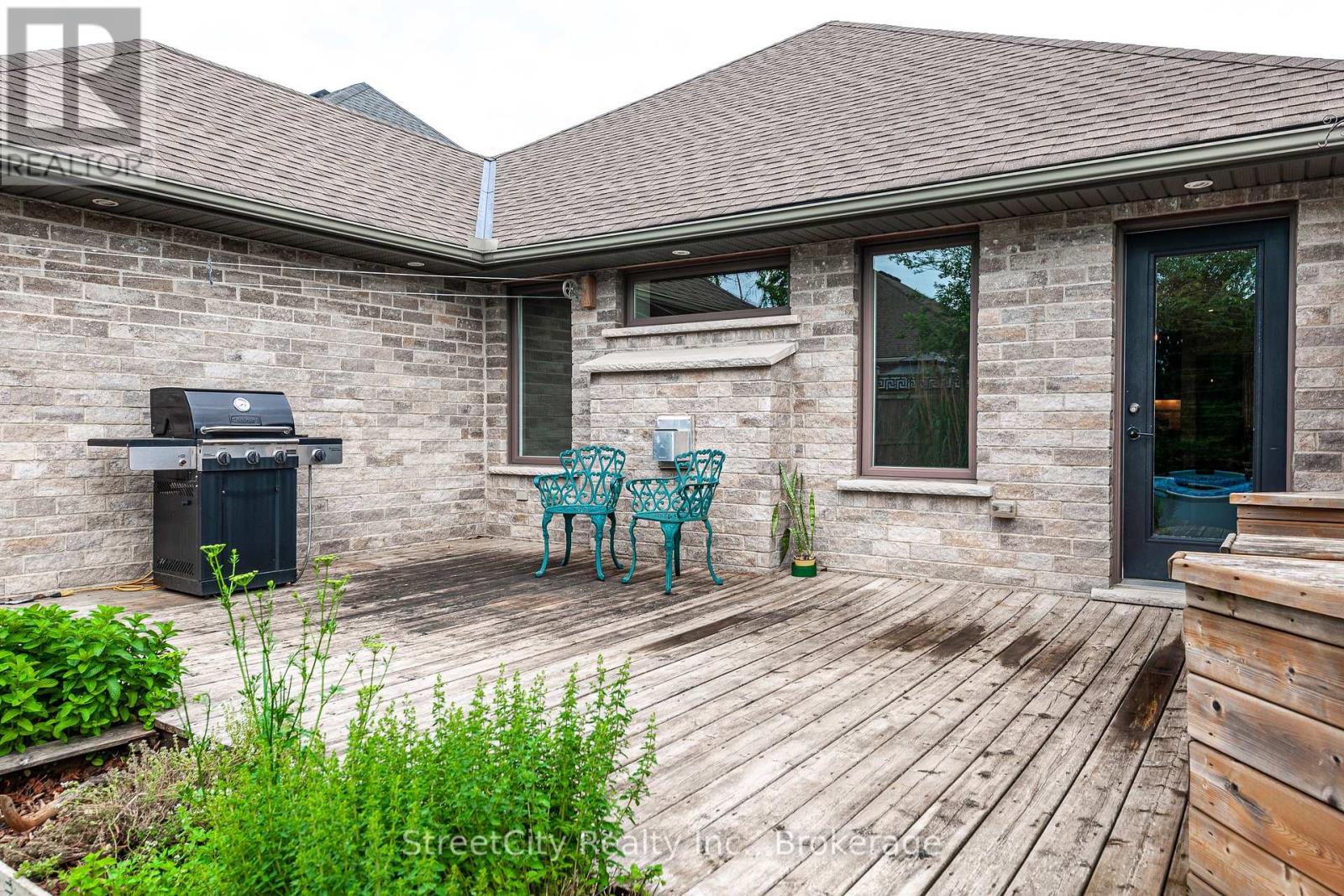 39 Greenberg Place, Stratford, Ontario  N5A 0A6 - Photo 35 - X12247581