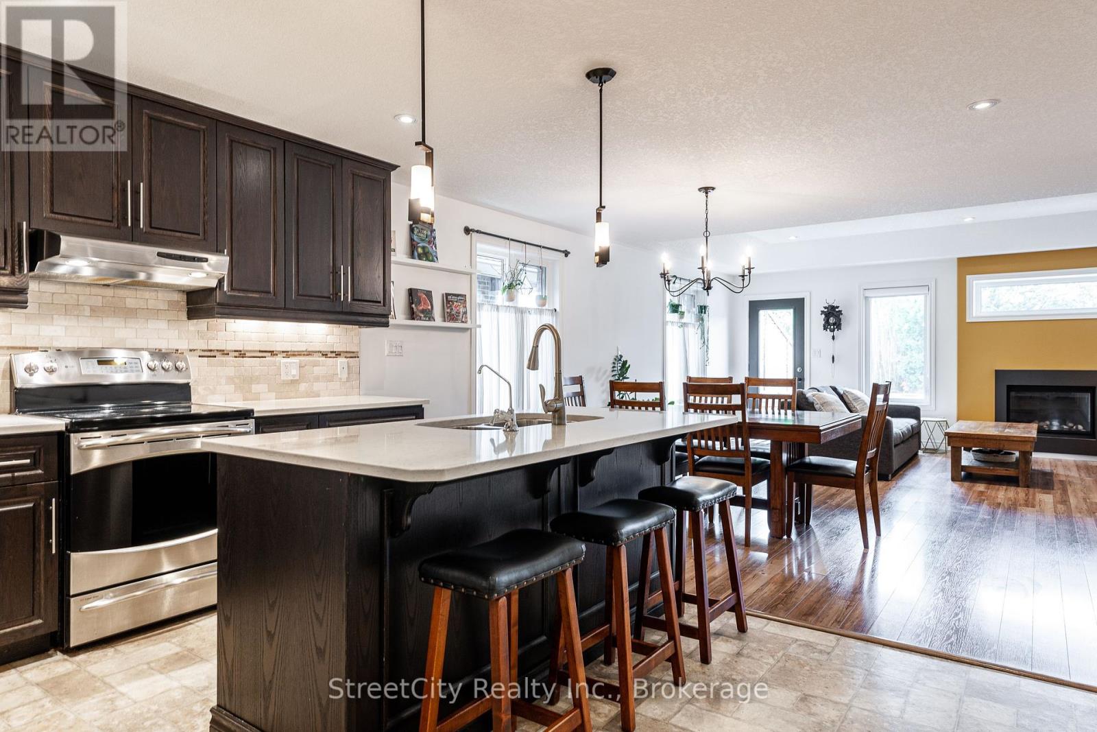Property at 39 GREENBERG PLACE image 5