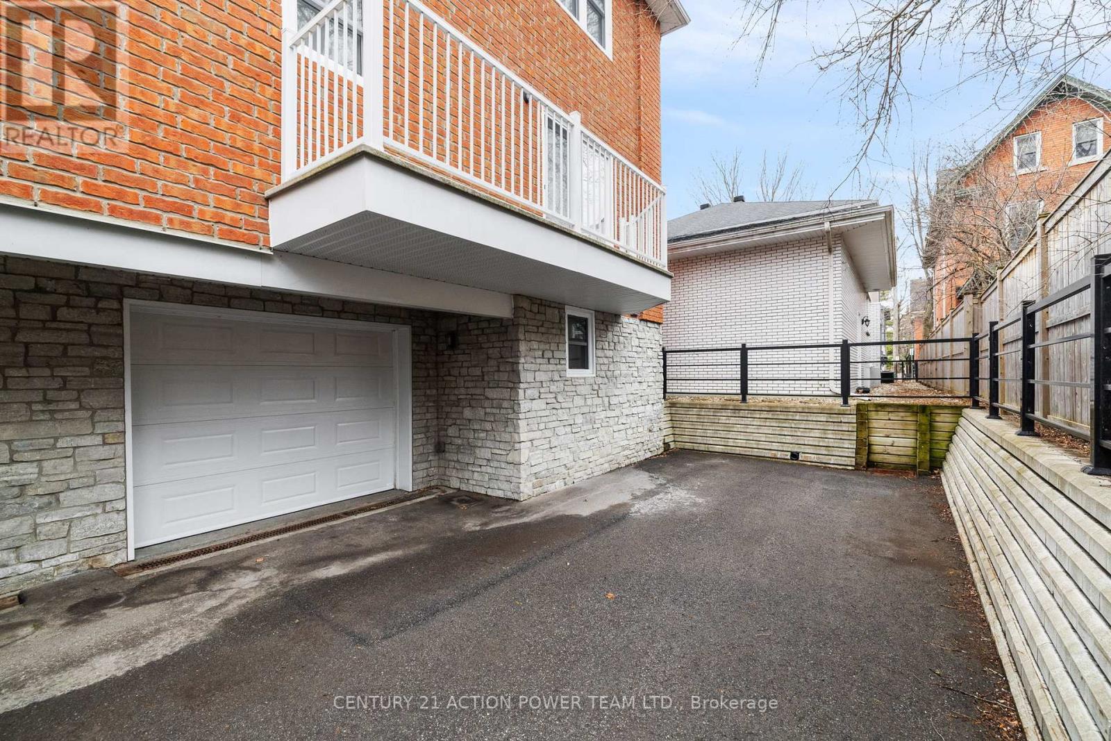 Property at 48 QUEEN-VICTORIA STREET image 2