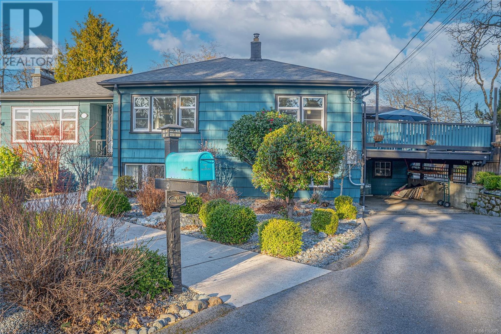 Property at 3771 Winston Cres image 1