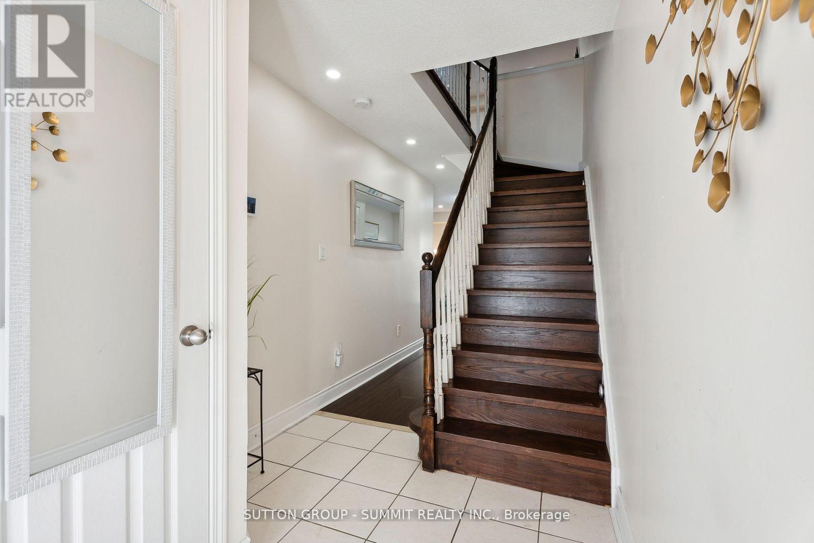 Property at 20 LAWRENCETOWN STREET image 4