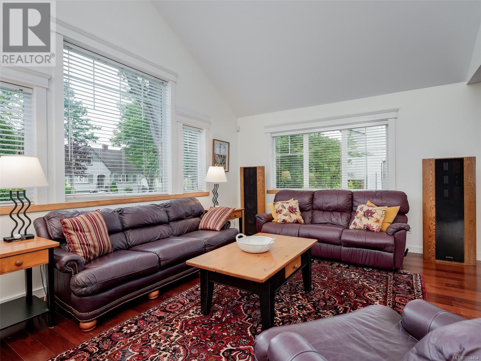 Property at 1464 St. Patrick St image 4