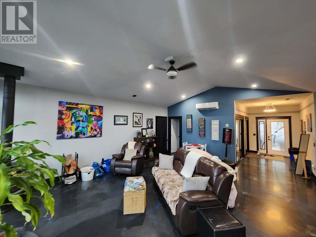 Property at 10795 Westshore Road image 4