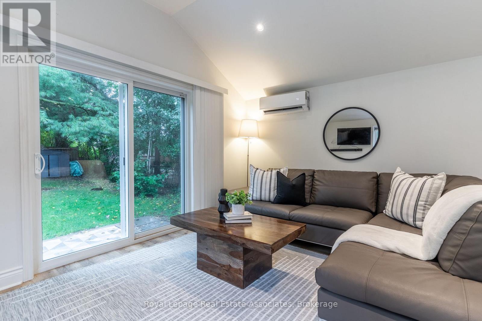 19 Union Street, Halton Hills, Ontario  L7G 3M1 - Photo 26 - W12031048