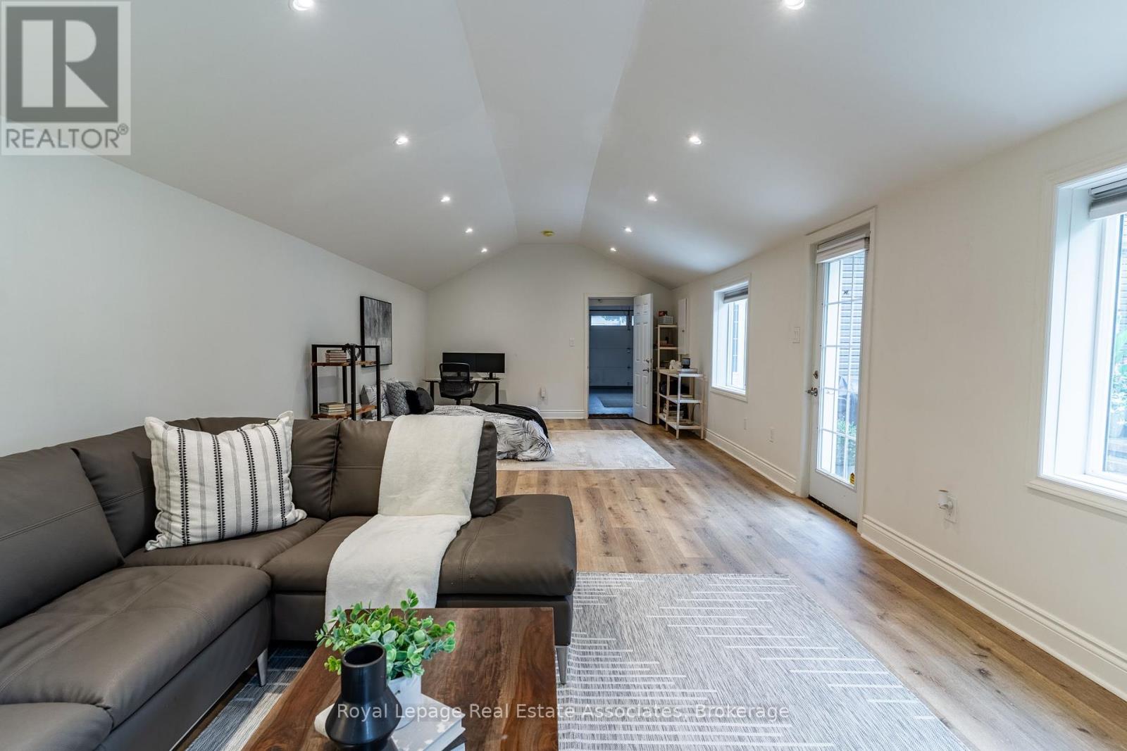 19 Union Street, Halton Hills, Ontario  L7G 3M1 - Photo 28 - W12031048