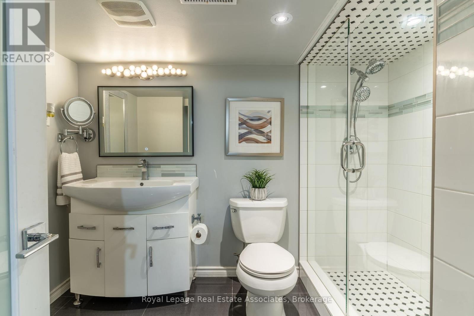 19 Union Street, Halton Hills, Ontario  L7G 3M1 - Photo 29 - W12031048