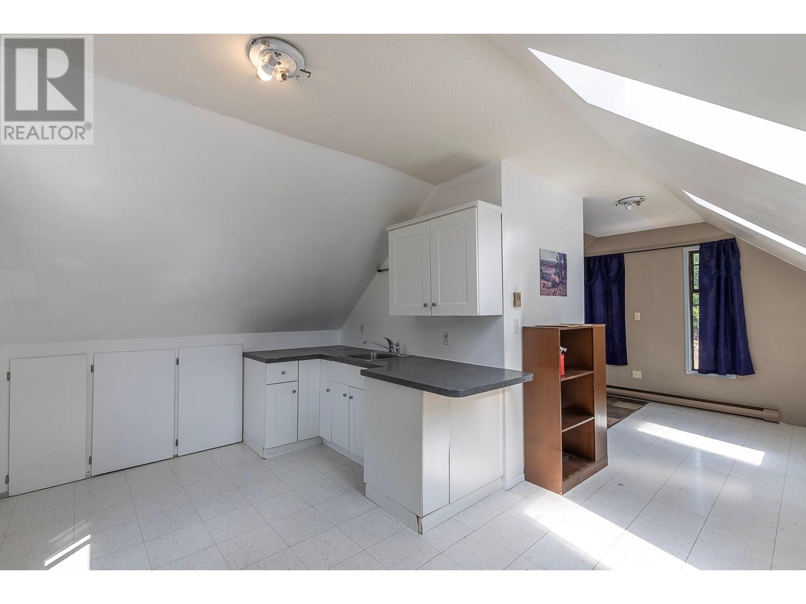 6602 Goose Lake Road, Vernon, British Columbia  V1H 1W2 - Photo 49 - 10353511