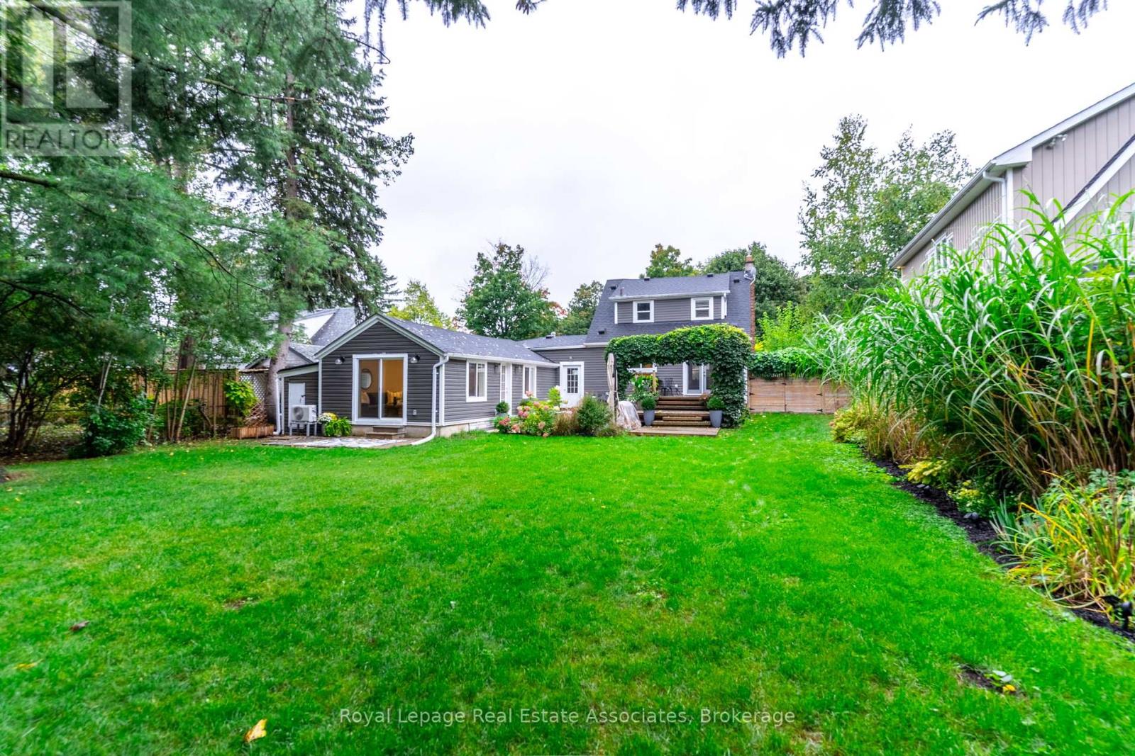 19 Union Street, Halton Hills, Ontario  L7G 3M1 - Photo 40 - W12031048