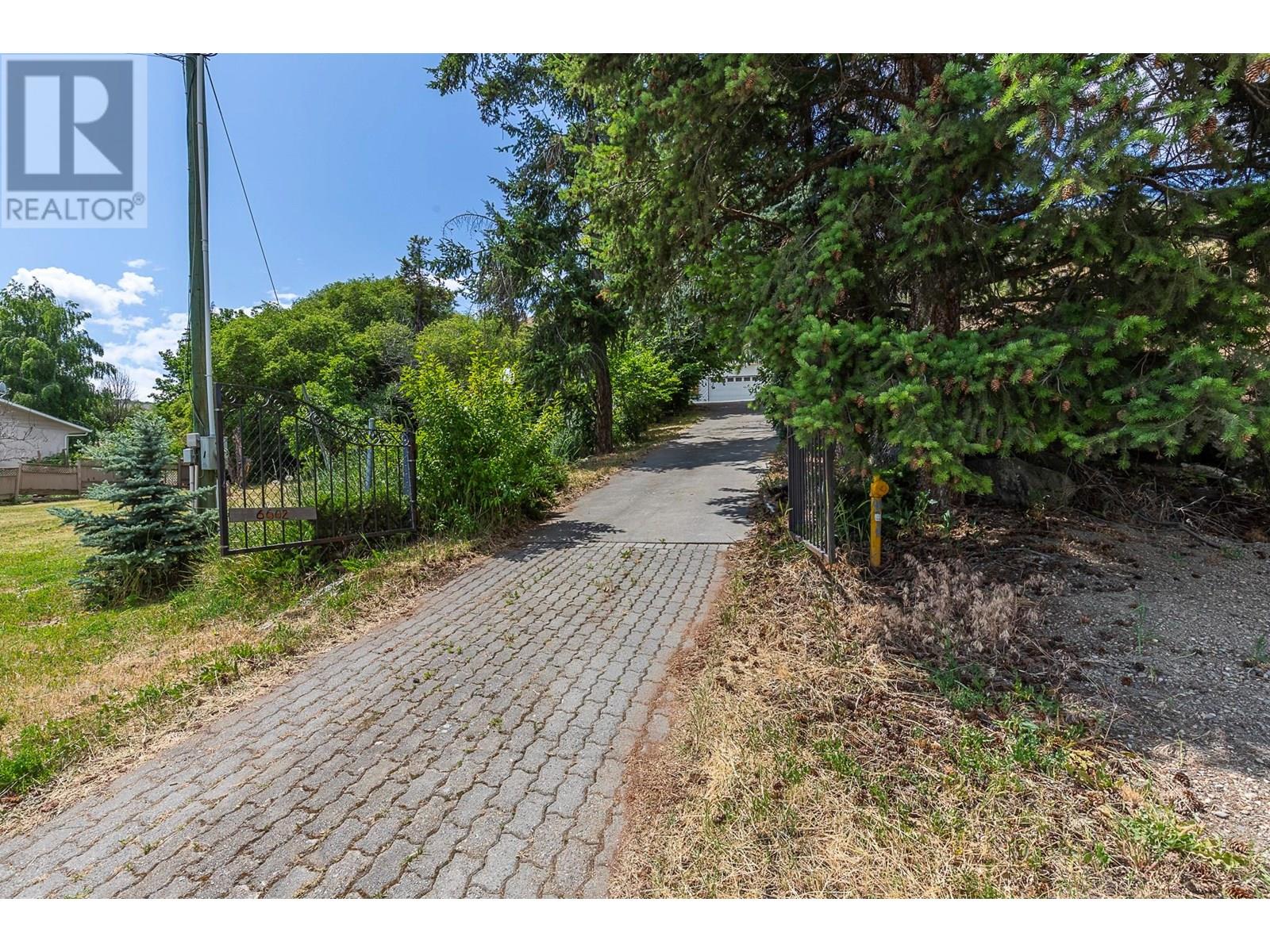 6602 Goose Lake Road, Vernon, British Columbia  V1H 1W2 - Photo 2 - 10353511