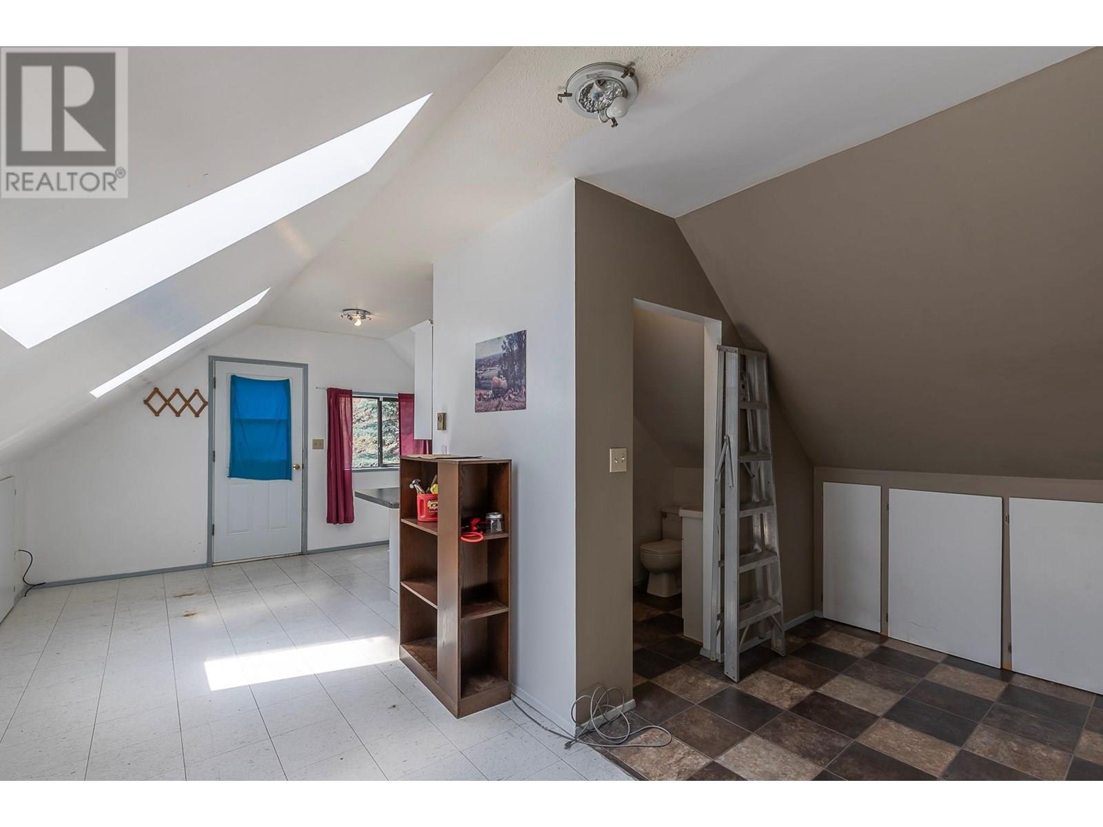 6602 Goose Lake Road, Vernon, British Columbia  V1H 1W2 - Photo 54 - 10353511