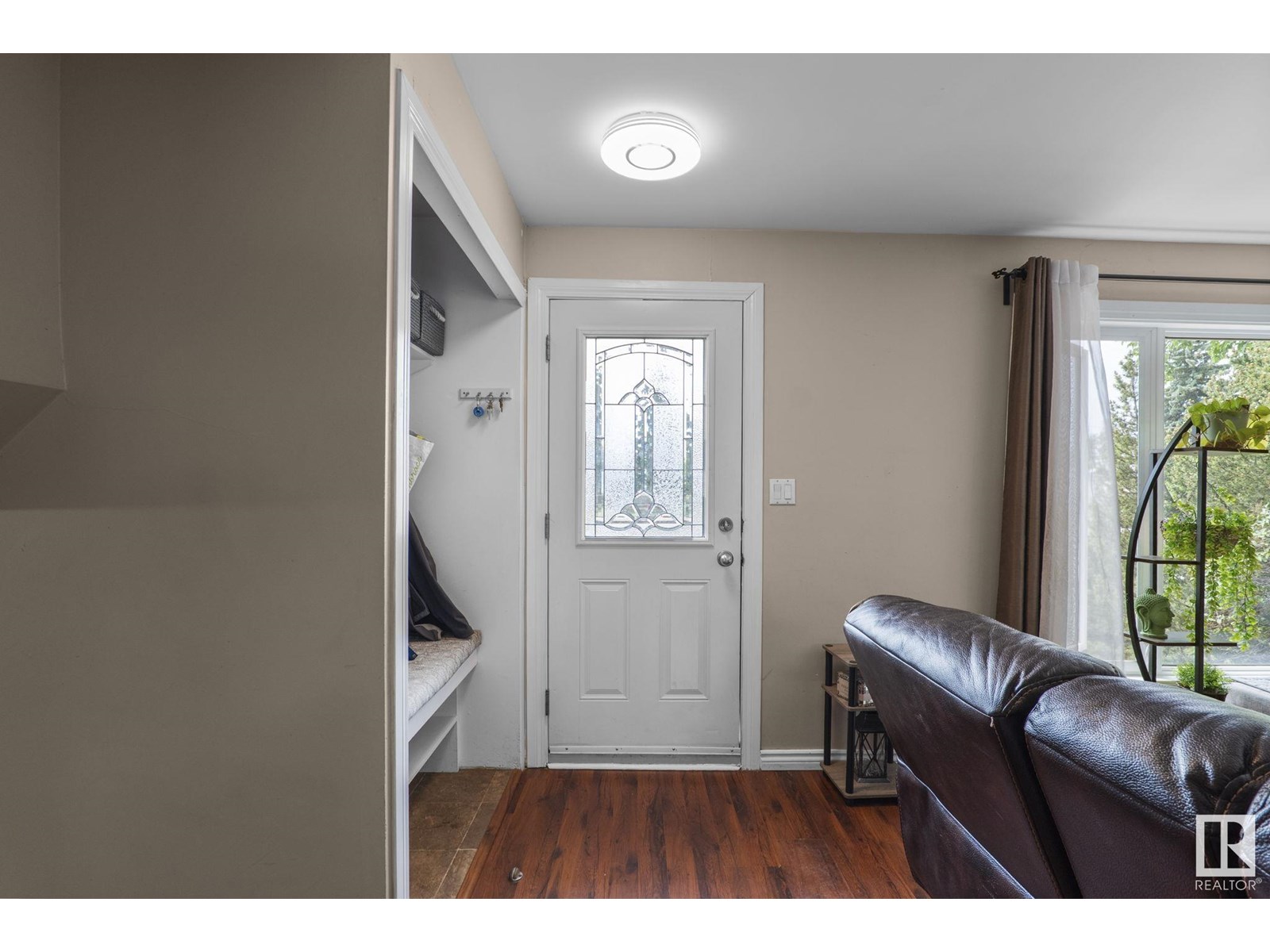 Property at 16208 87 AV NW image 5