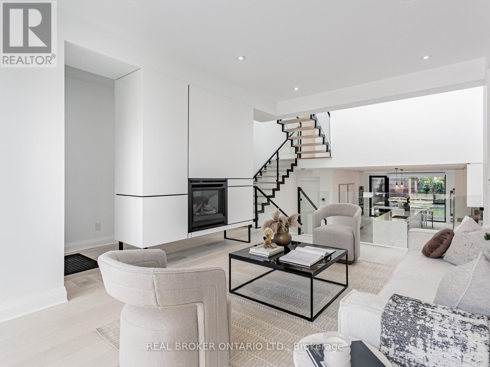 Property at 82 BURLINGTON STREET image 3