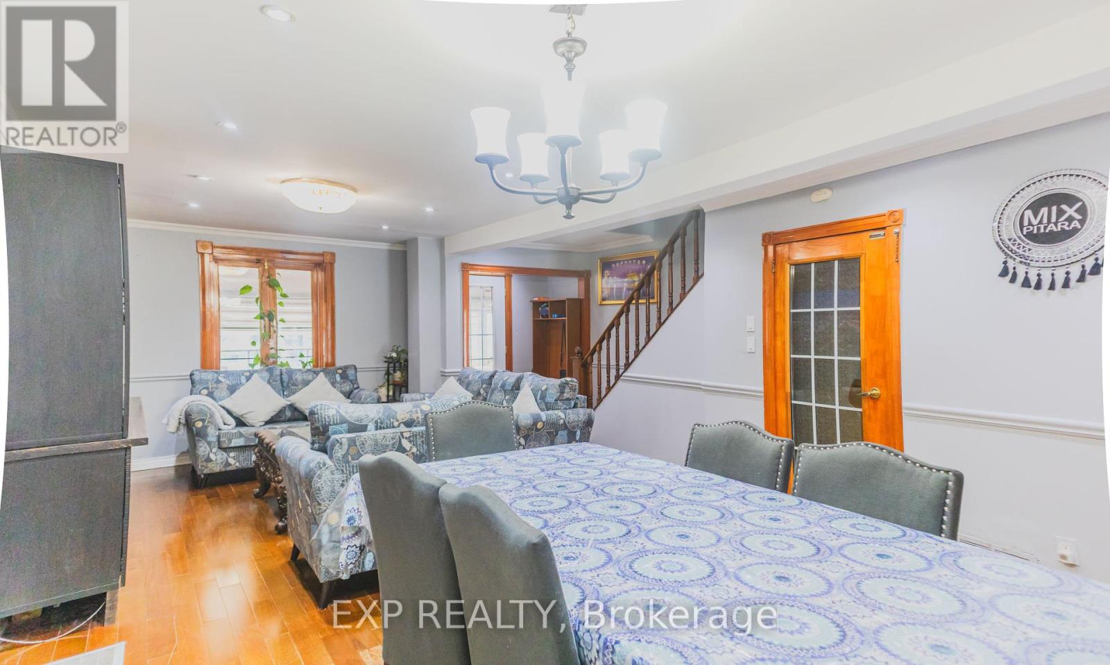 24 Goldwin Avenue, Toronto, Ontario  M6M 2C4 - Photo 12 - W12247611