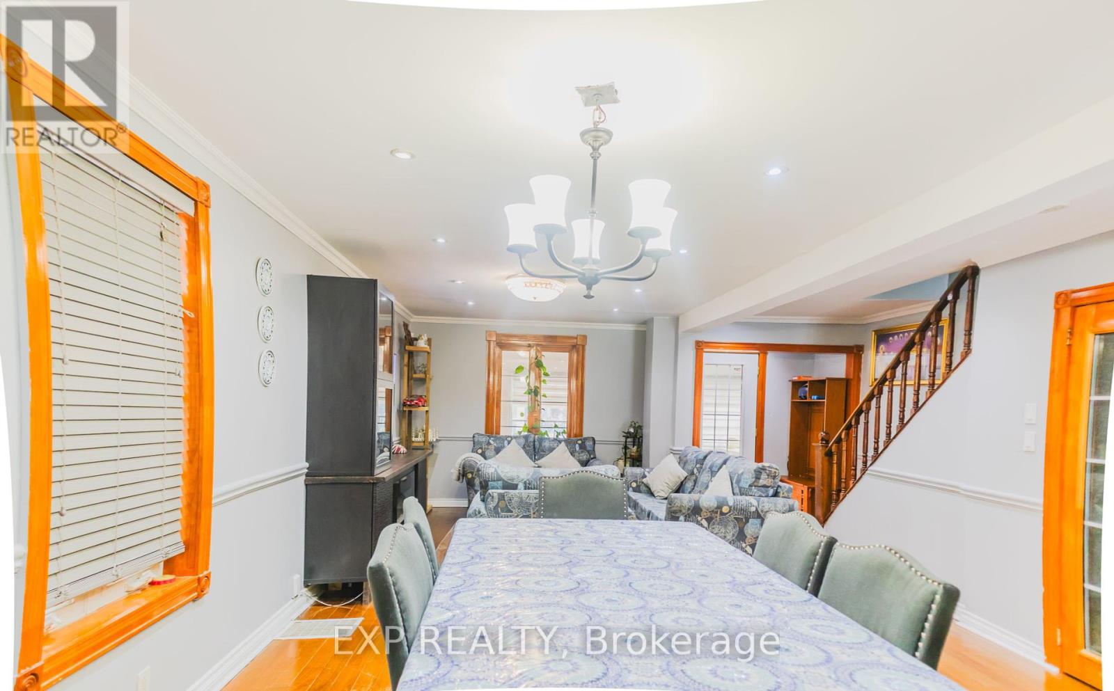 24 Goldwin Avenue, Toronto, Ontario  M6M 2C4 - Photo 14 - W12247611