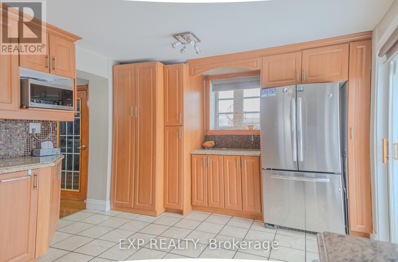 24 Goldwin Avenue, Toronto, Ontario  M6M 2C4 - Photo 17 - W12247611