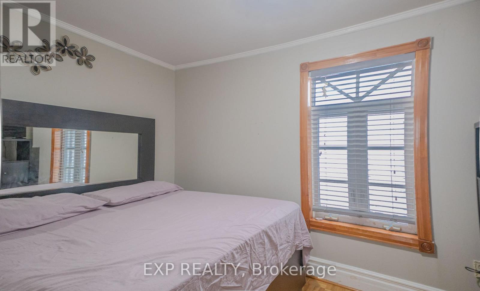 24 Goldwin Avenue, Toronto, Ontario  M6M 2C4 - Photo 29 - W12247611