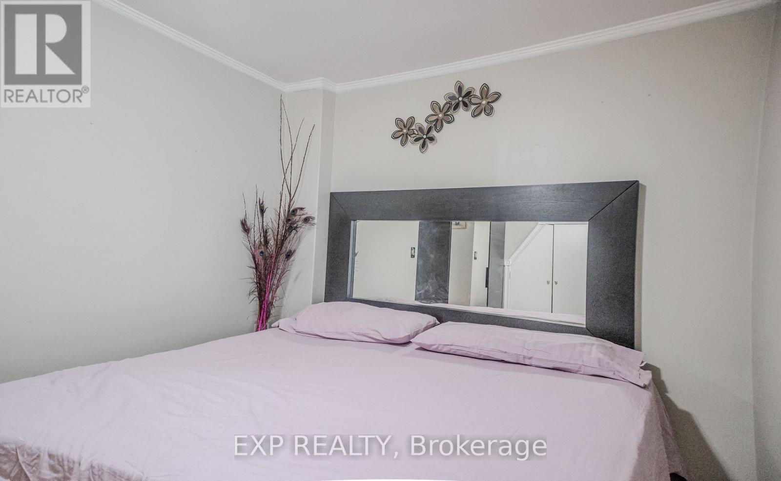 24 Goldwin Avenue, Toronto, Ontario  M6M 2C4 - Photo 31 - W12247611
