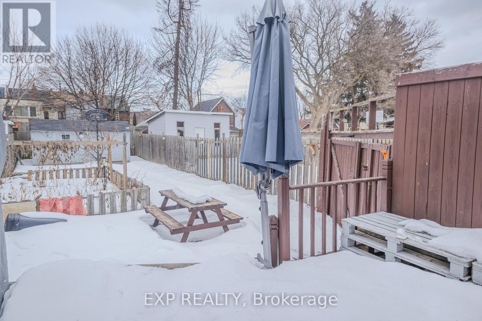 24 Goldwin Avenue, Toronto, Ontario  M6M 2C4 - Photo 49 - W12247611