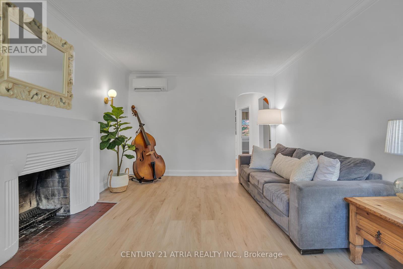 Property at 13 SUNNYDALE DRIVE image 4