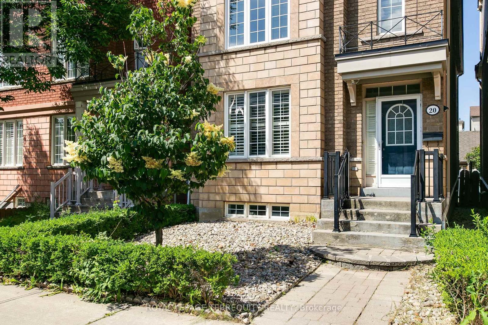 Property at 20 HERZBERG GARDENS image 2