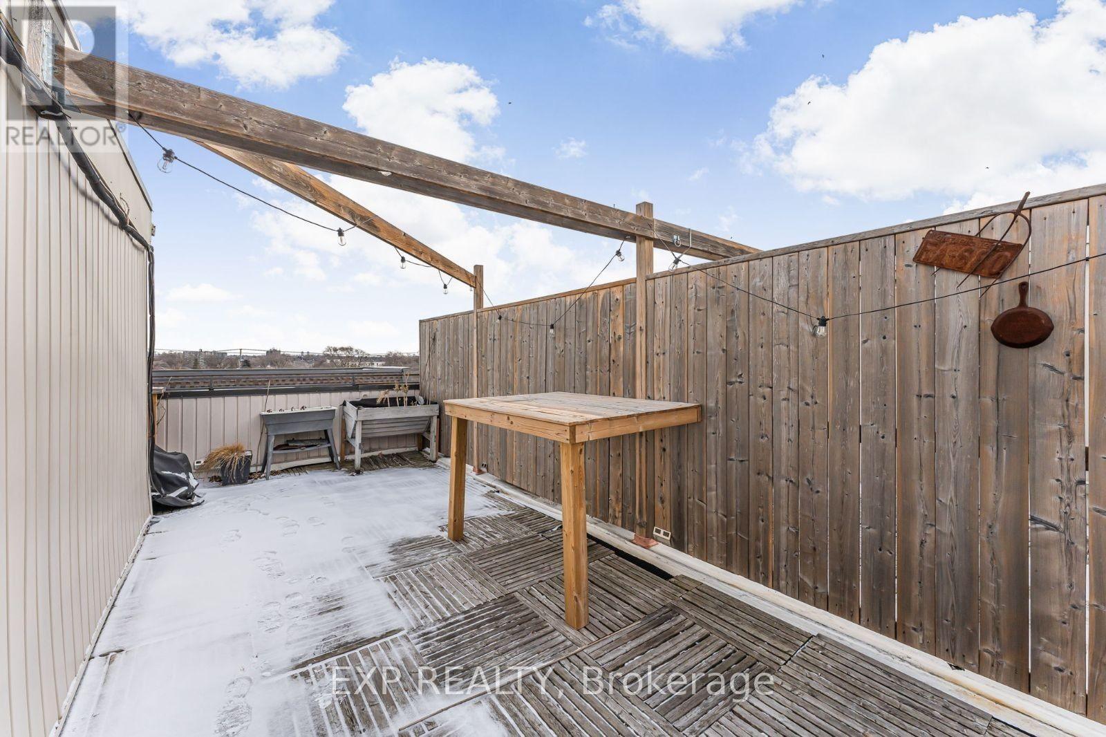 215 - 870 Jane Street, Toronto (Rockcliffe-Smythe), Ontario  M6N 4C2 - Photo 24 - W12247680
