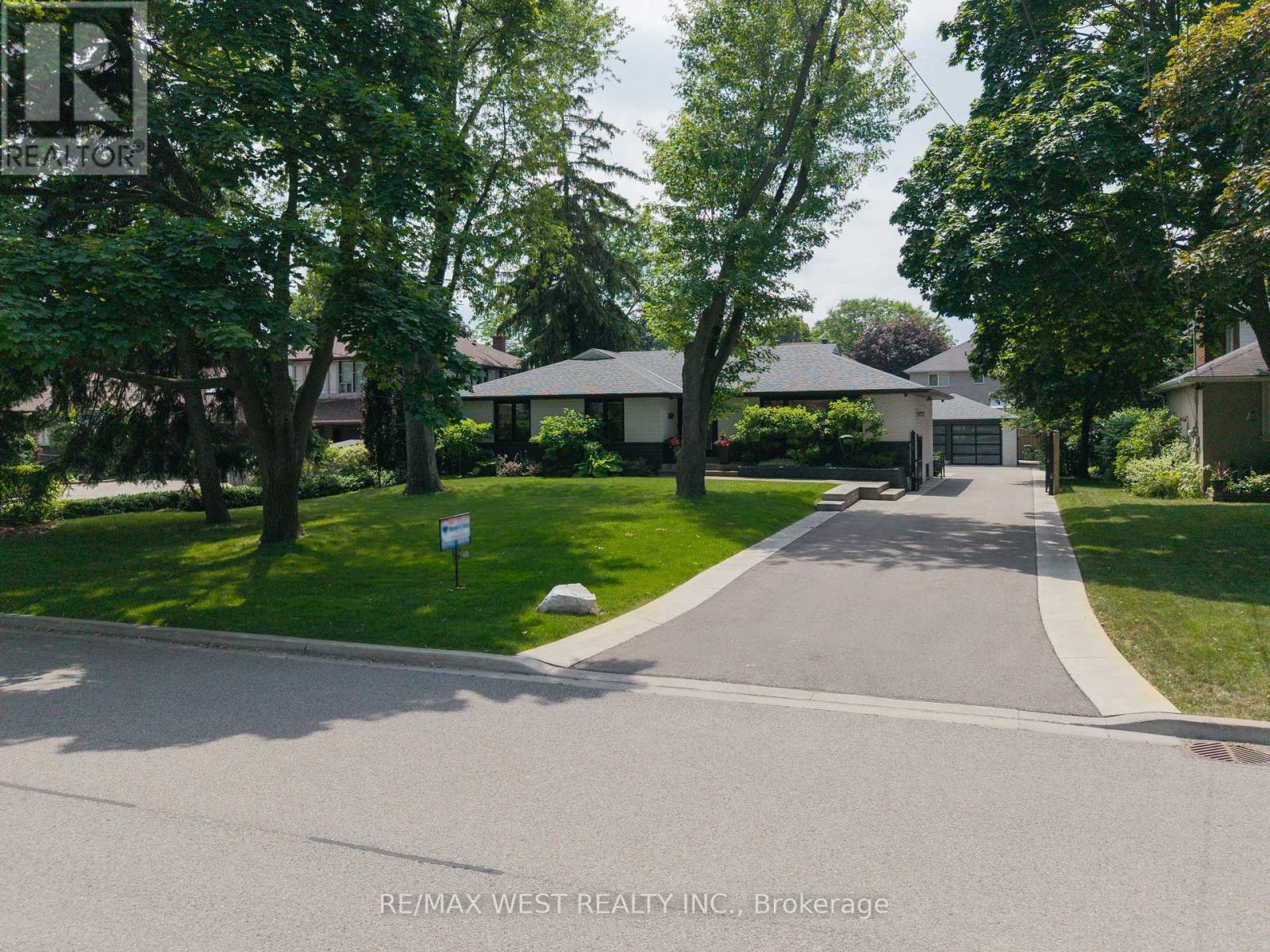 92 Warwood Road, Toronto, Ontario  M9B 5B7 - Photo 1 - W12247687