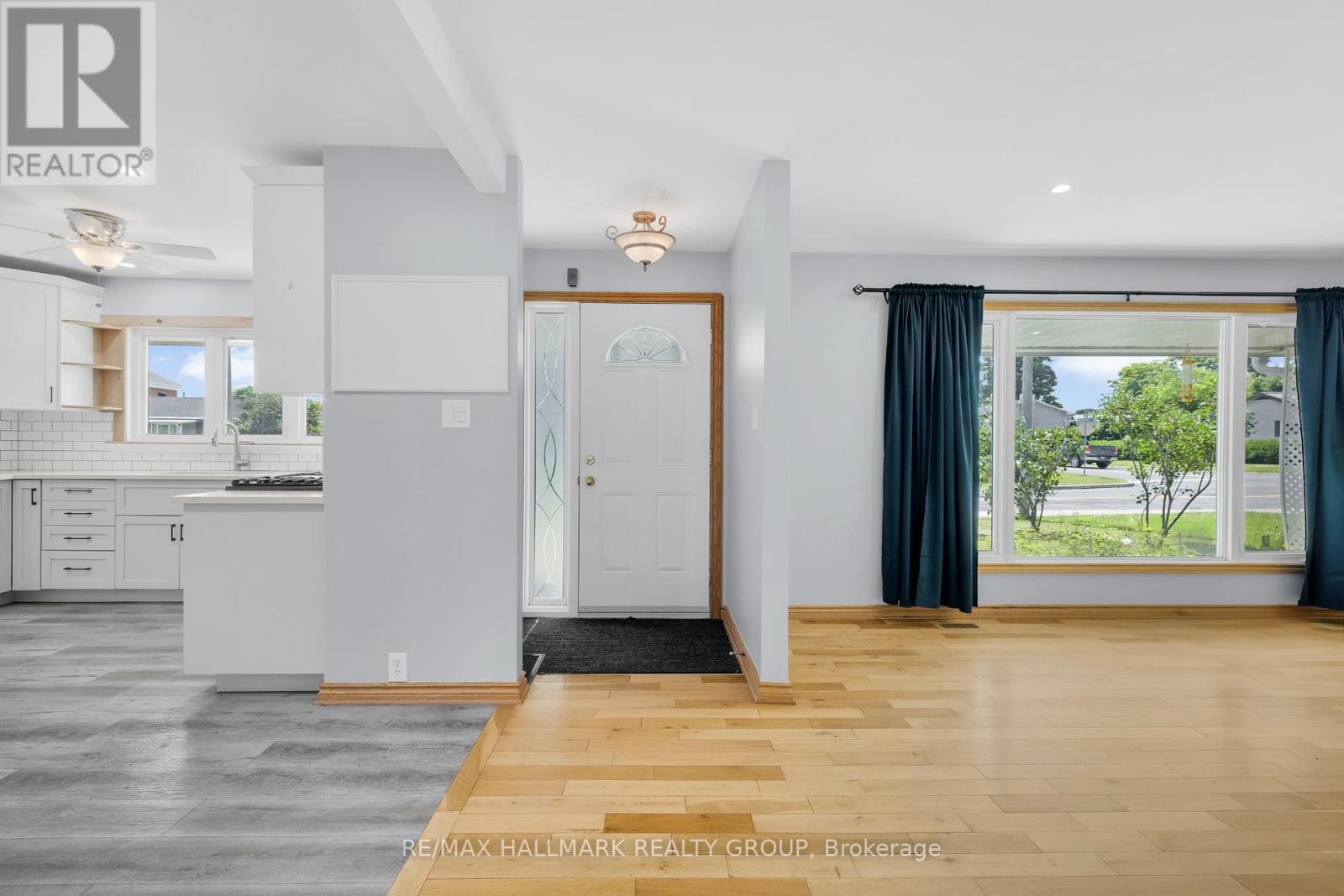 Property at 66 BROADVIEW AVENUE E image 3